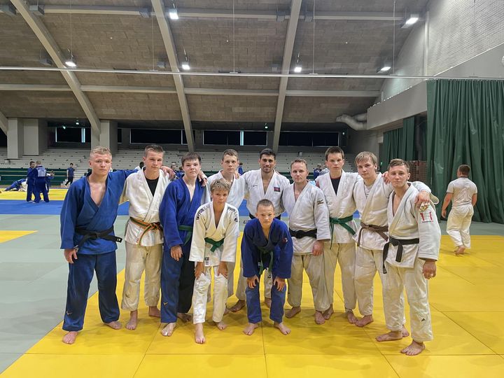Spordiklubi Ookami judokad koguvad uusi teadmisi ja kogemusi Helsingi judolaagri