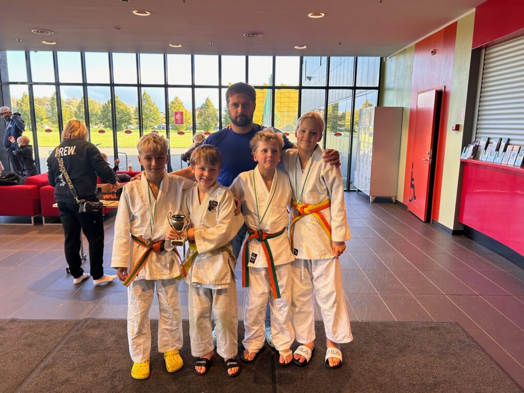 Tartus toimus iga-aastane Sügisturniir judos – Tublid tulemused meie noortelt sportlastelt!